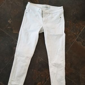 Abercrombie & Fitch White Skinny Jean